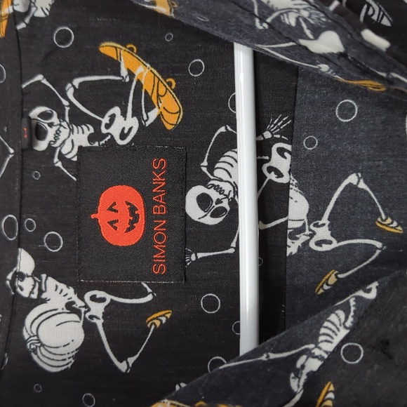 Like New Simon Banks Skeleton Skateboard Button Down Shirt Halloween 🎃 - Picture 3 of 6